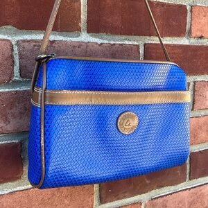 Vintage, blue leather, Liz Claiborne cross body purse, Bag. like new. 1983